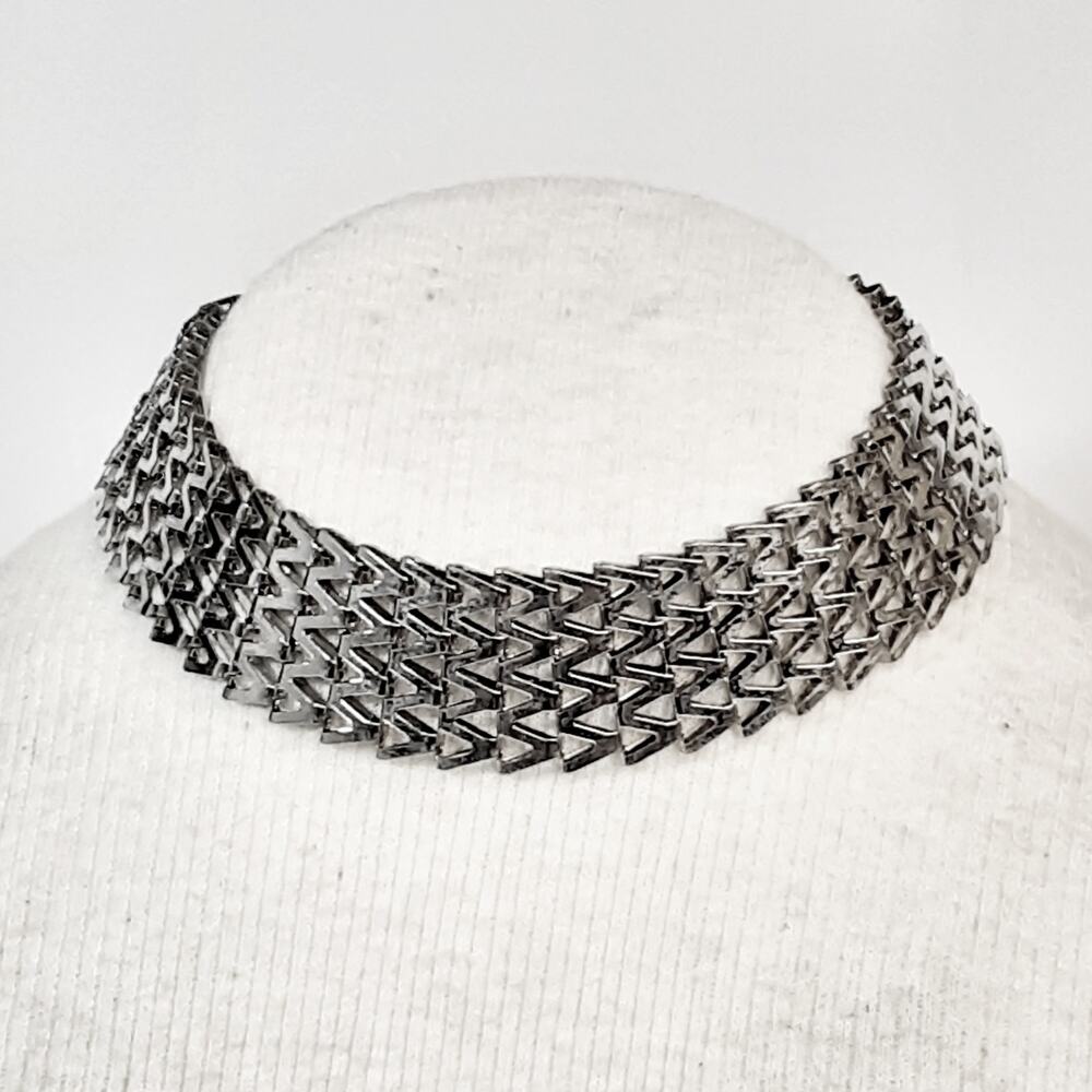 Silver Tone Chevron Mesh Choker Necklace Extension Chain Brutalist Industrial